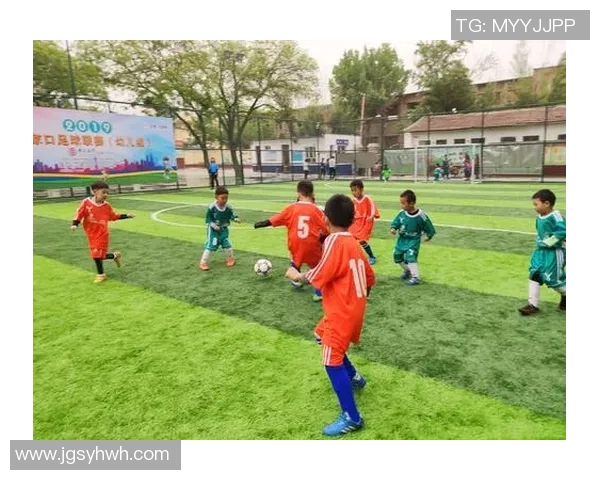 足球明星柯钊精彩瞬间集锦展示他的风采与魅力