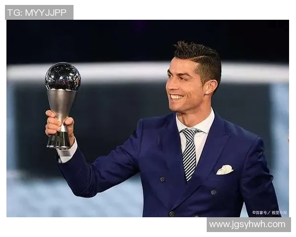 轻松学画足球明星卡通形象的详细步骤与技巧分享