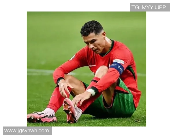 外国足球明星的传奇人生与感人事迹探索 外国足球明星的传奇人生与感人事迹探索